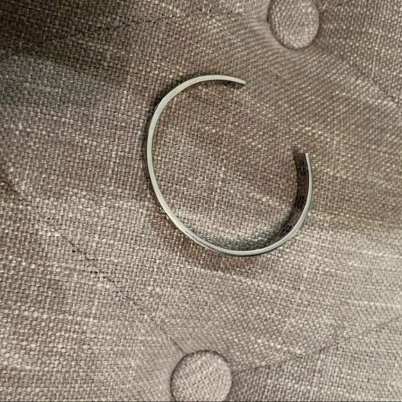 Tory Burch - Picture 2 of 4